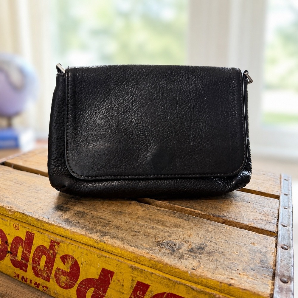 Vintage Coach Hudson 6801 Black Leather Crossbody Bag 1998